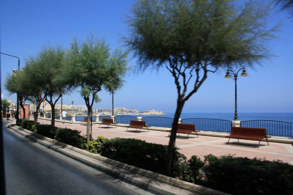 Splendid Apartment, Steps Away From The Sea Sliema Exterior foto